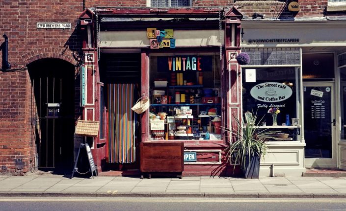 Tips for Creating an Eye-Catching Window Display Tips for Creating an Eye-Catching Window Display